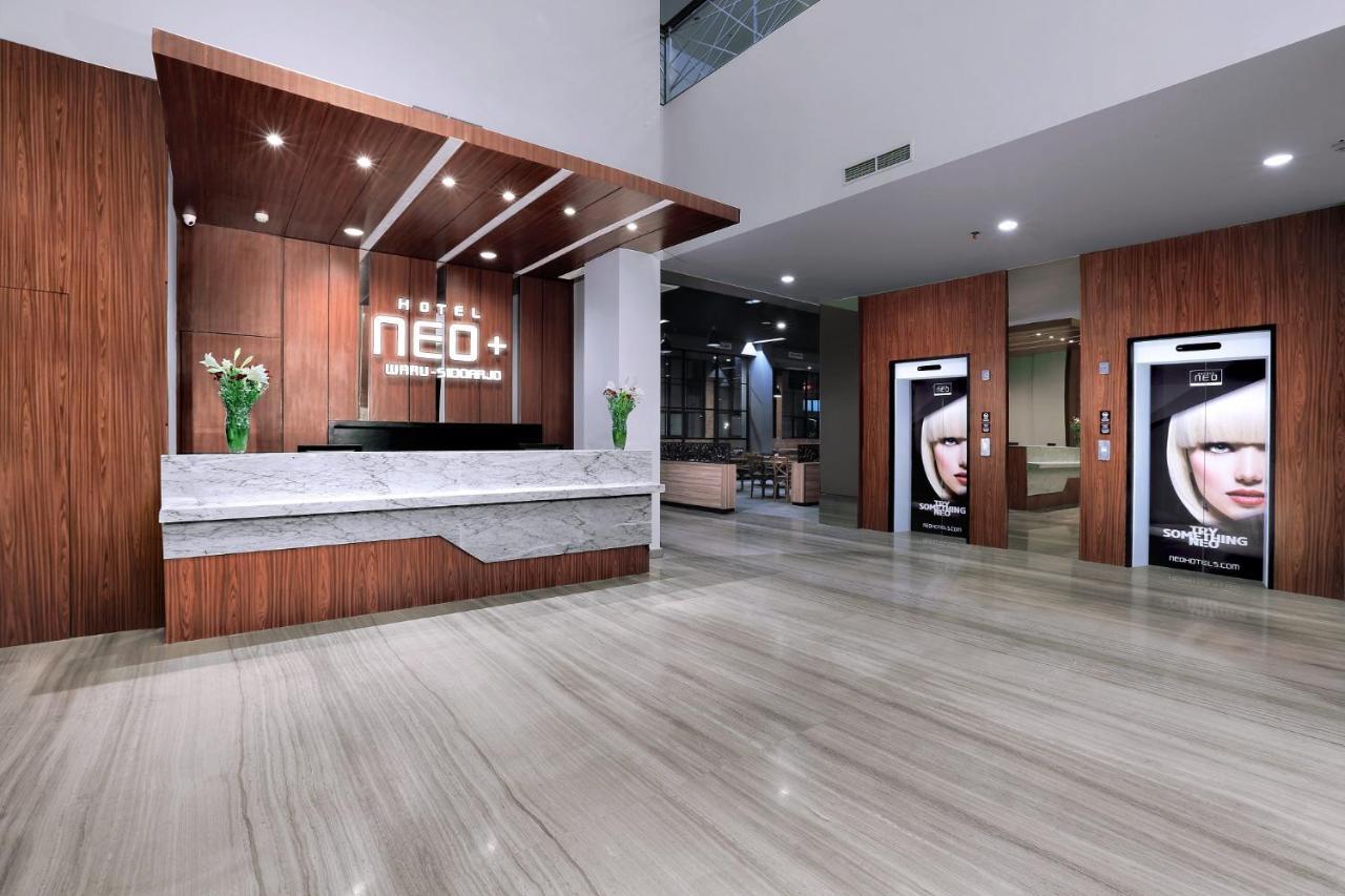 ホテル Neo+Waru-Sidoarjo By Aston エクステリア 写真
